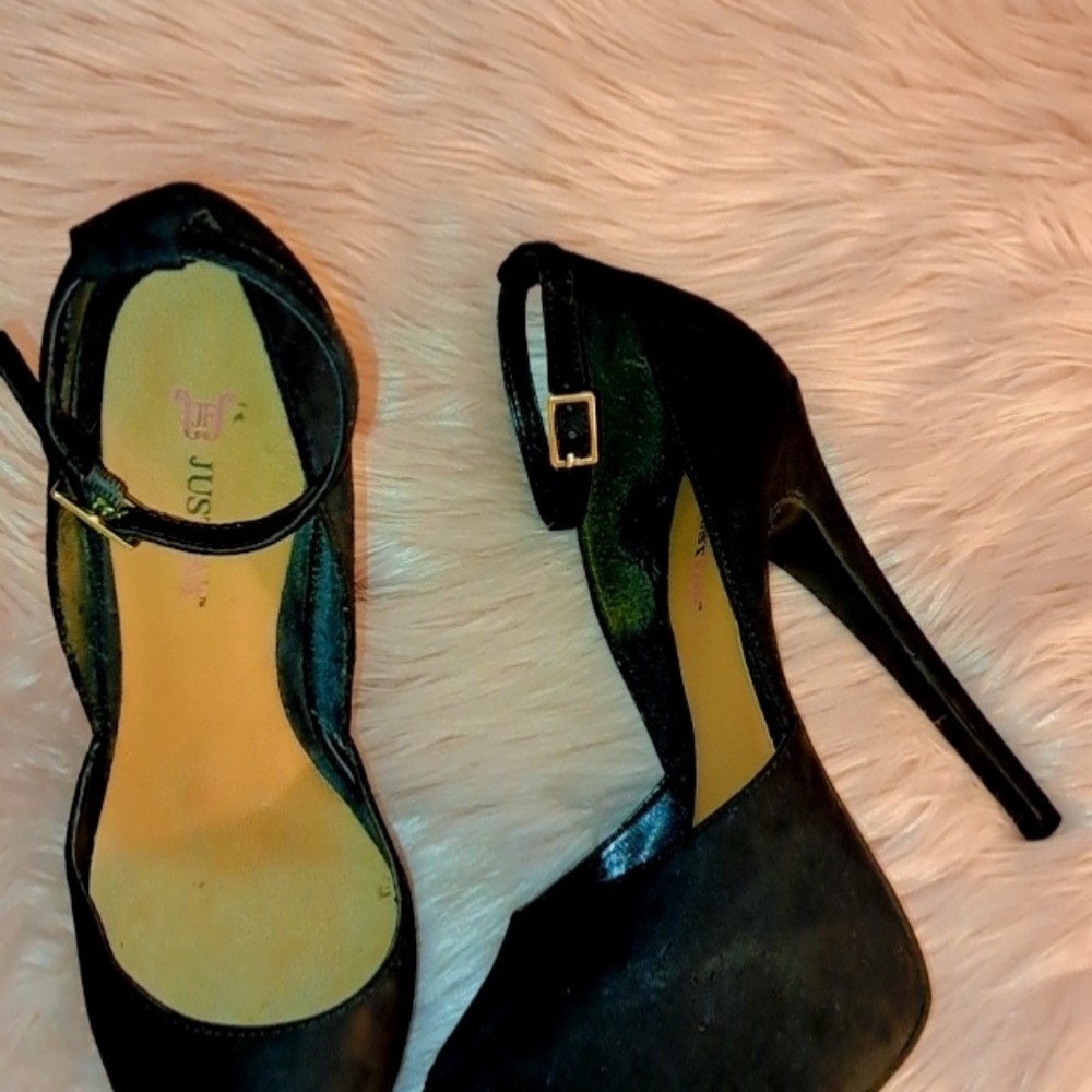 Heels - Picture 2 of 2